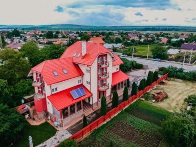 Pensiunea Octogon Piatra Neamţ Esterno foto